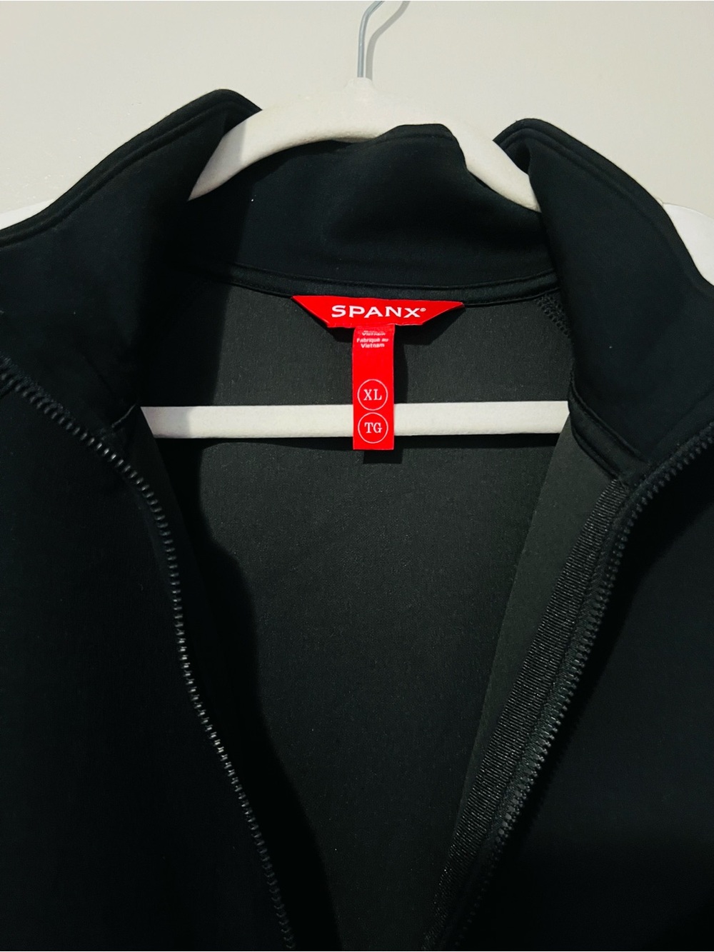 SPANX AirEssentials®
Colorblock Track Jacket - Picture 3 of 5